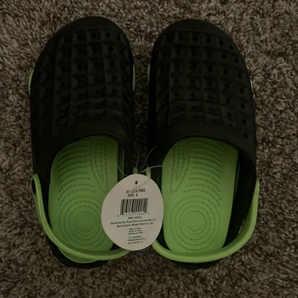 Crocs - Picture 2 of 6